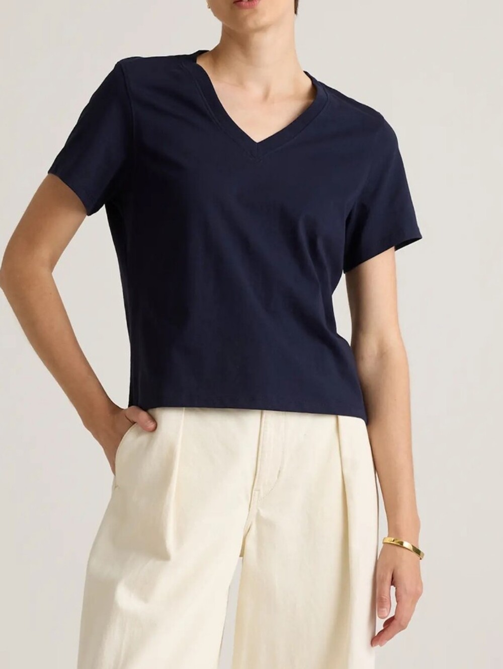 Quince W's Organic Cotton Boxy V Neck Tee In Deep Navy